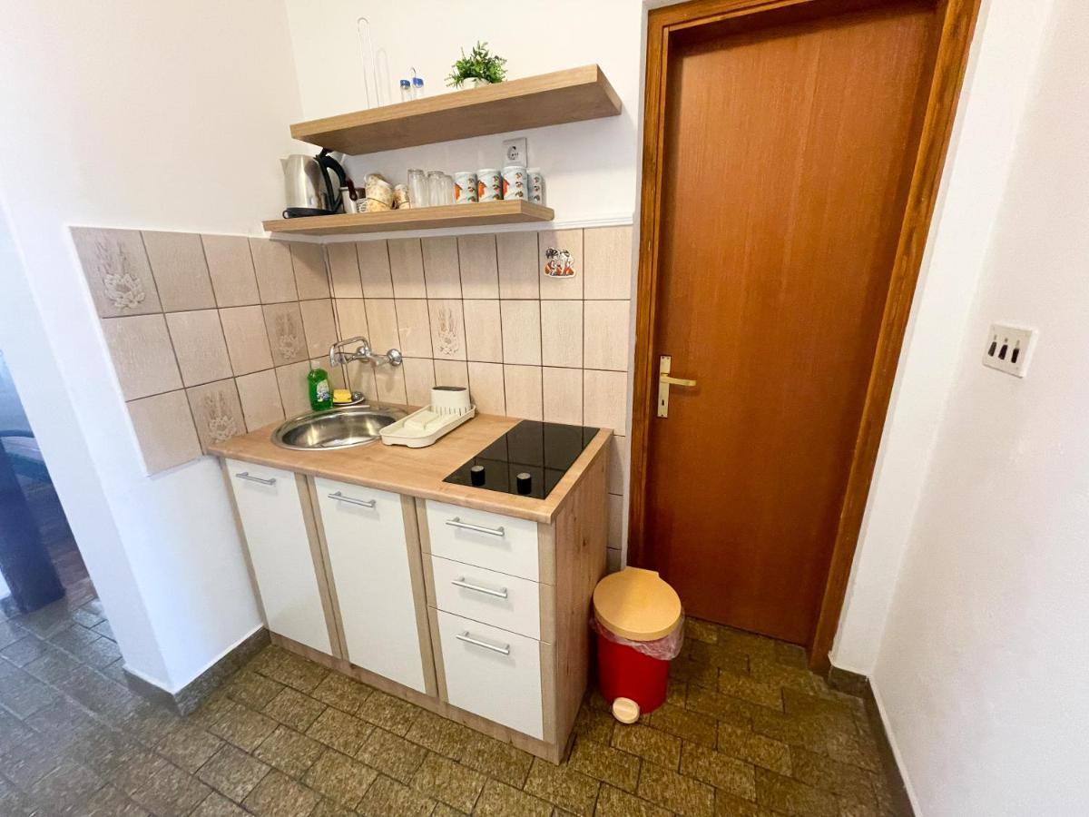 Apartmani Milan 茨里克韦尼察 外观 照片