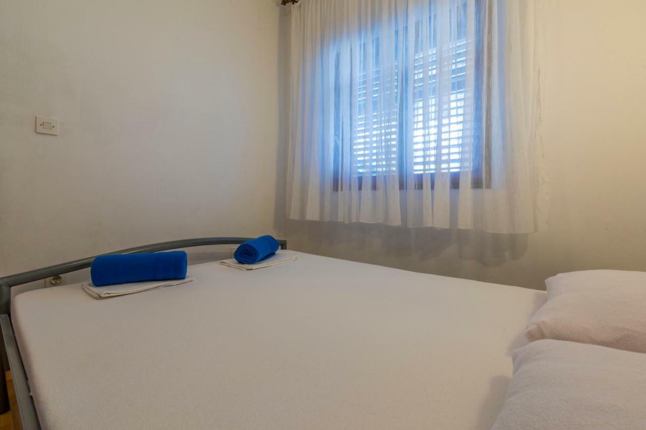 Apartmani Milan 茨里克韦尼察 外观 照片