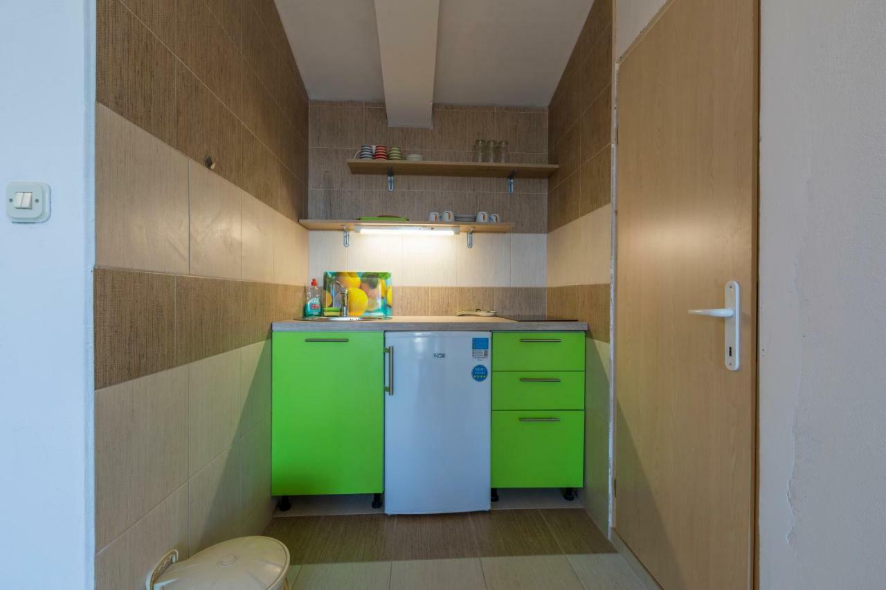 Apartmani Milan 茨里克韦尼察 外观 照片