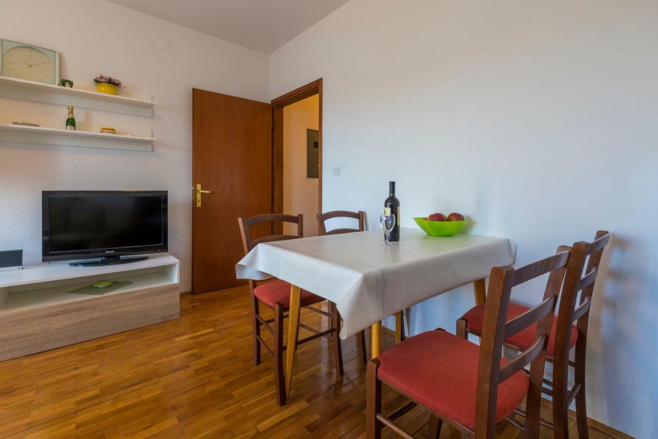 Apartmani Milan 茨里克韦尼察 外观 照片