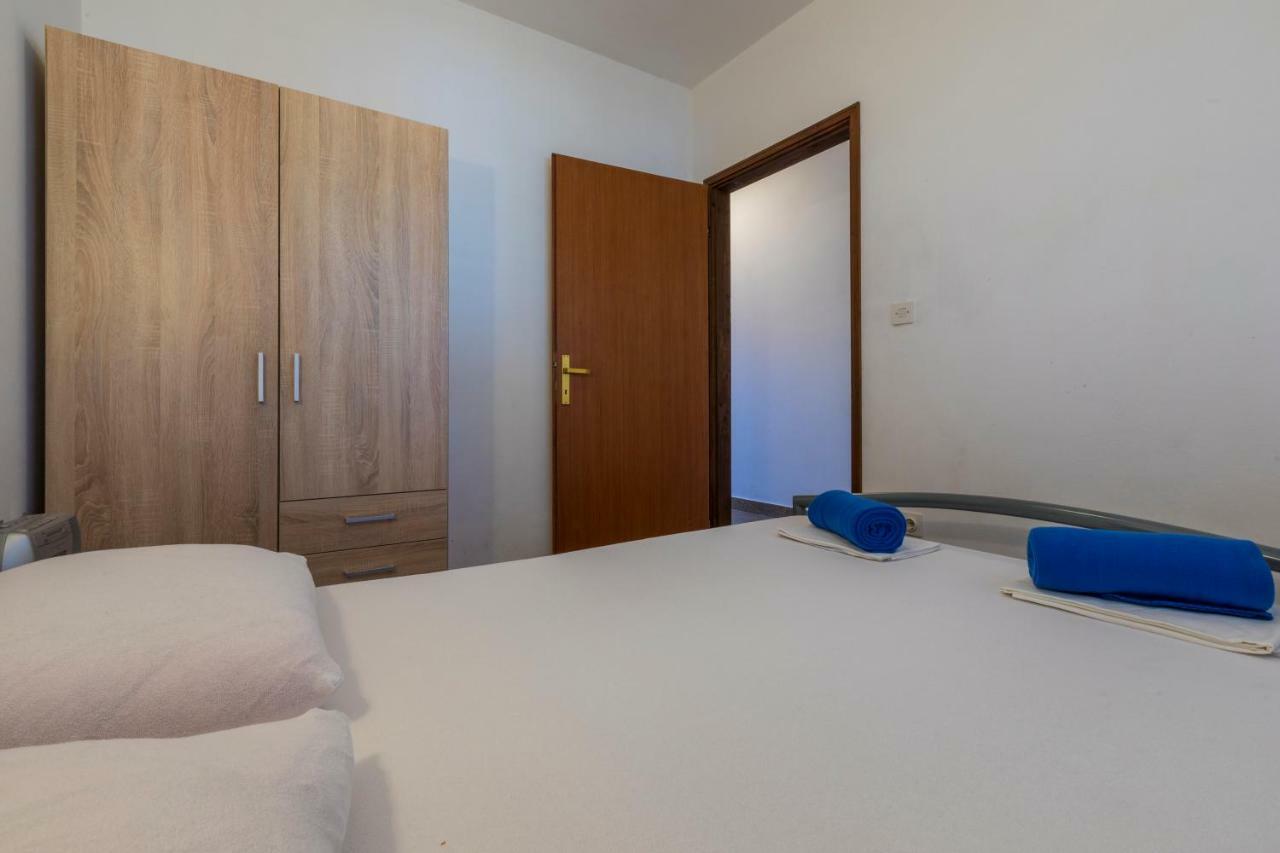 Apartmani Milan 茨里克韦尼察 外观 照片
