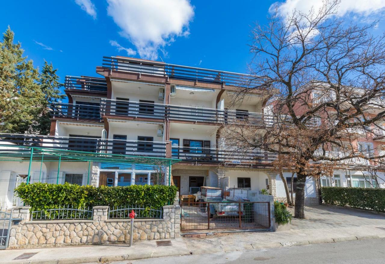 Apartmani Milan 茨里克韦尼察 外观 照片